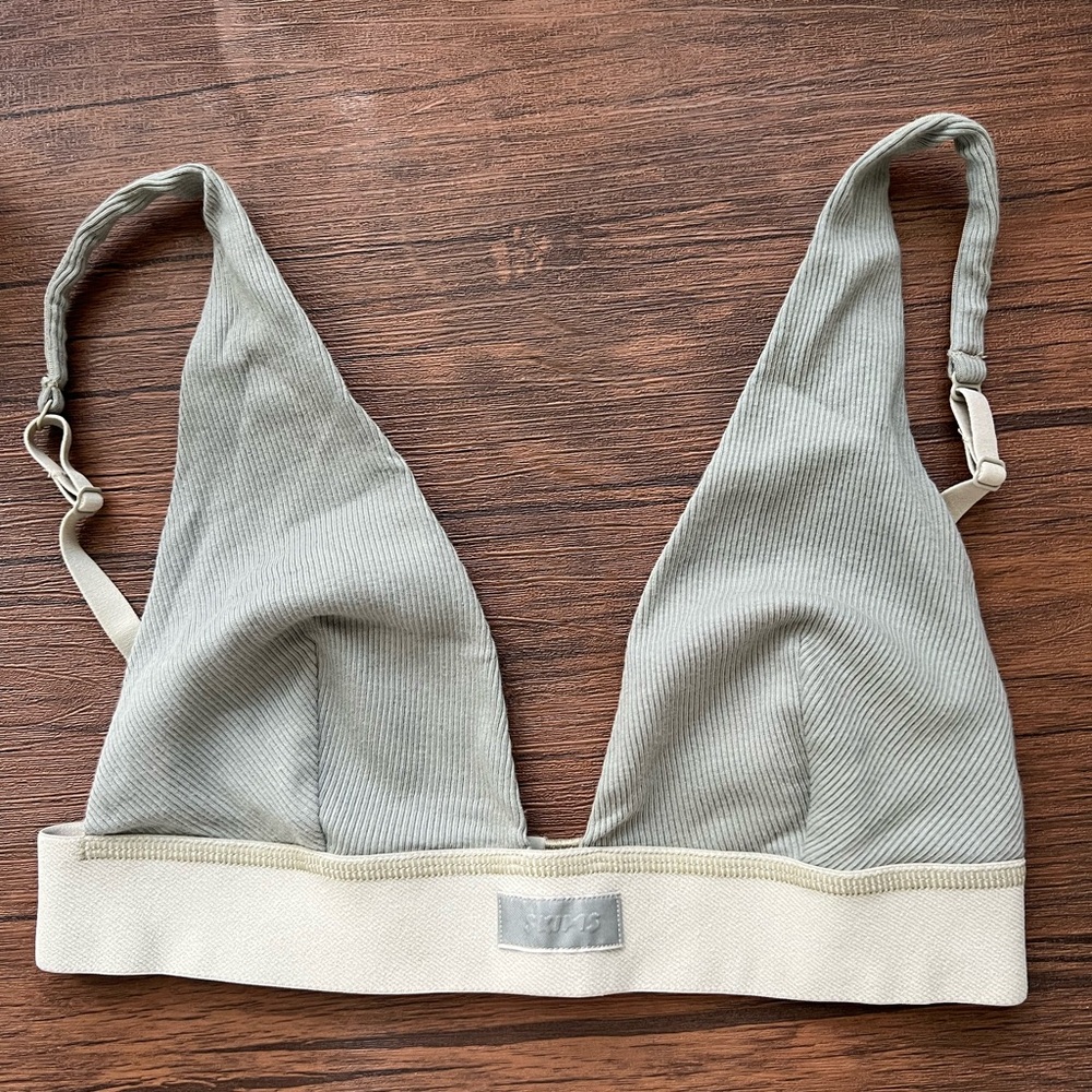 Skims unlined bra
